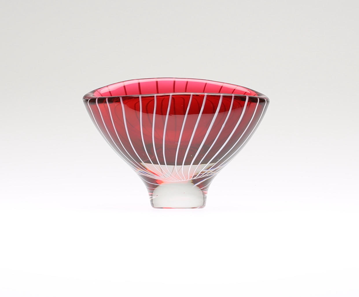 SKÅL, Vicke Lindstrand, Kosta, signerad.