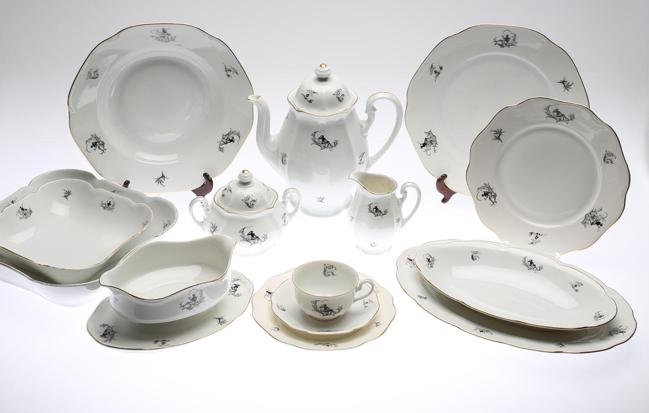 MATSERVIS, 70 delar, porslin, Tyskland, 1900-talets första del.