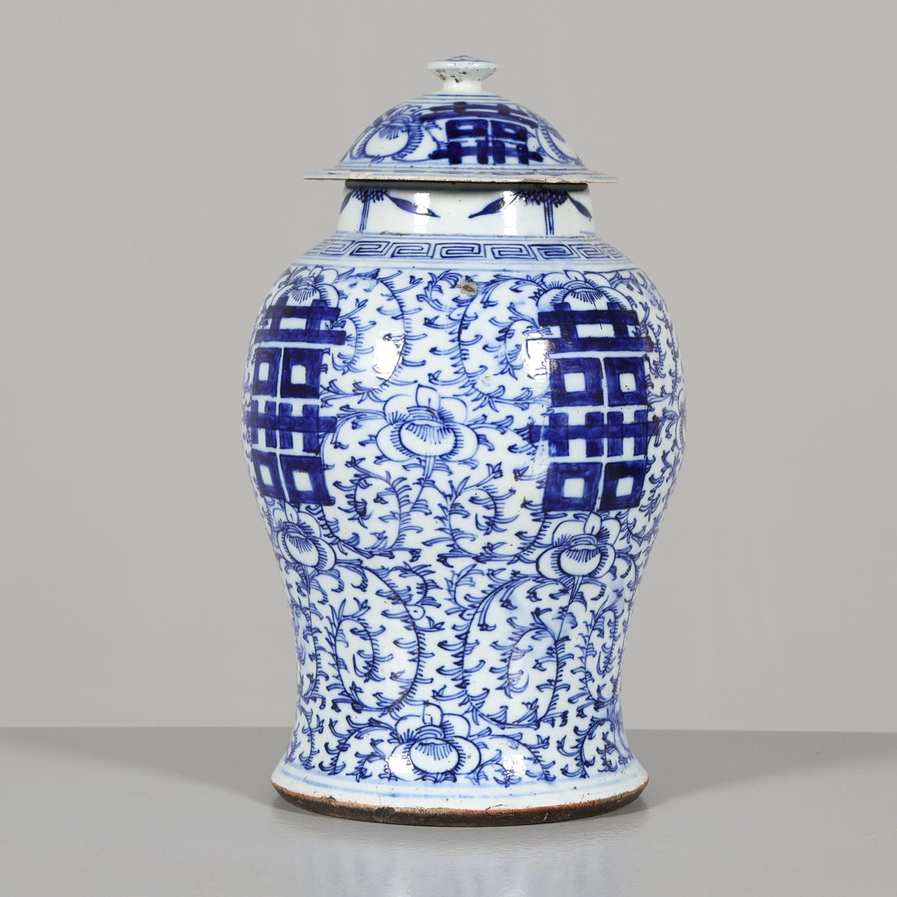 A porcelain lockurn, Asia.
