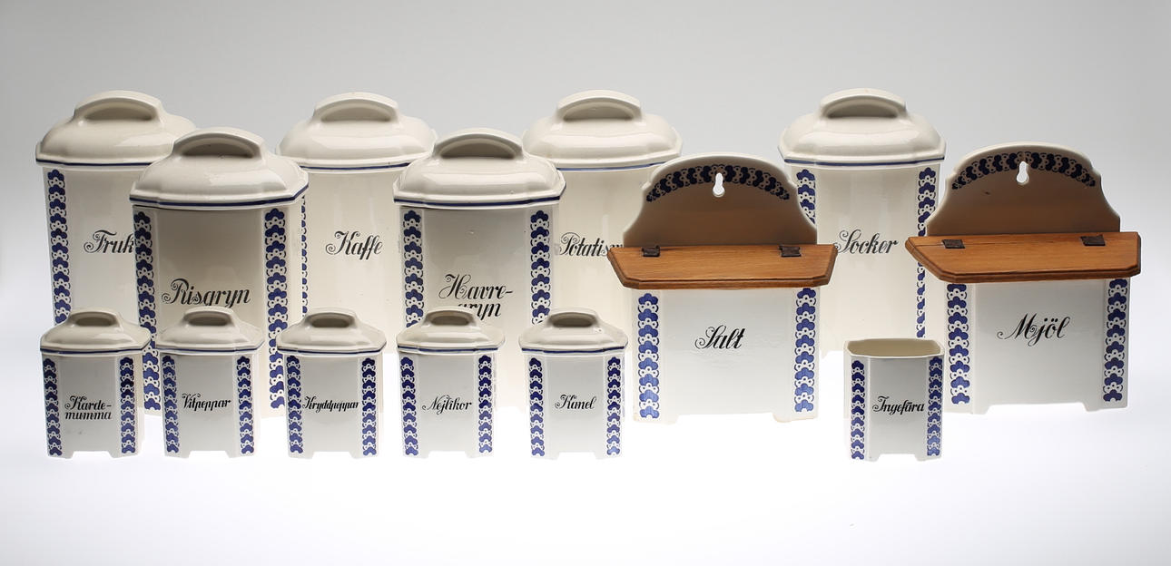 SPECERI- och KRYDDUPPSATS, 14 delar, porslin, Tyskland, 1900-talets första del.