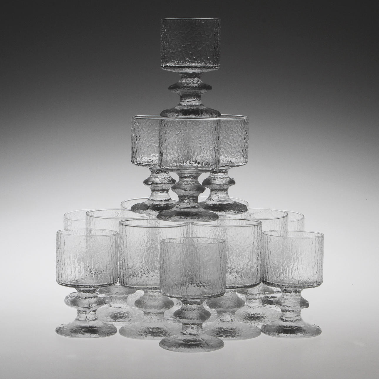 GLASSERVIS "SENATOR", 16 delar. Timo Sarpaneva för Iittala.