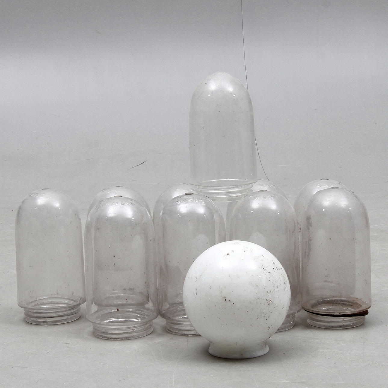 LAMPKUPOR, 11 st, glas, 1900-tal.