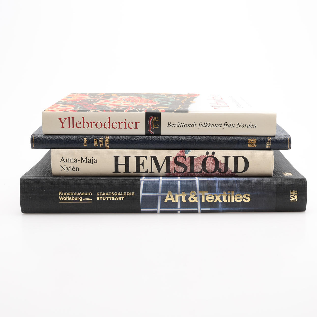BÖCKER OM TEXTIL, FYRA BAND.