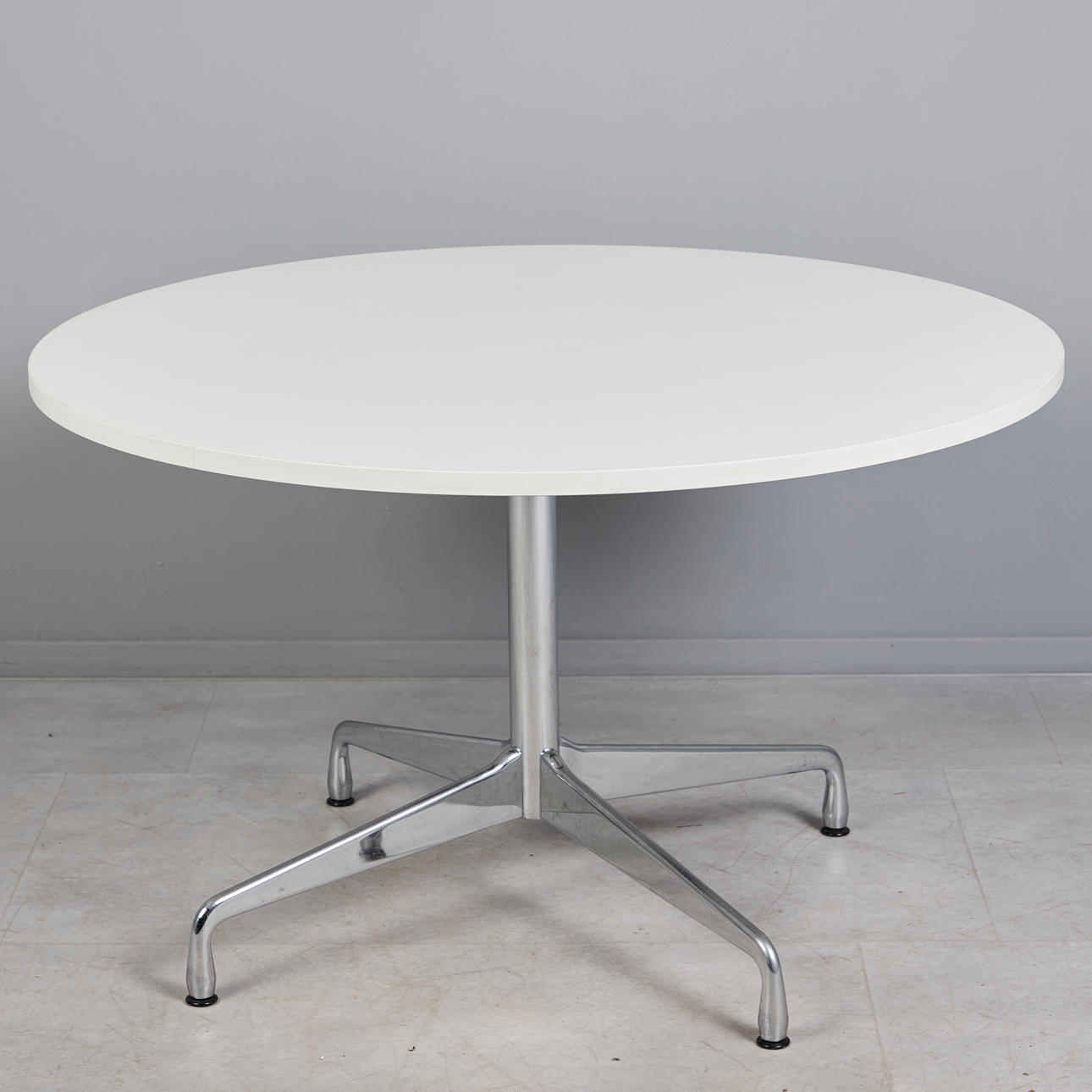 CHARLES & RAY EAMES. for Vitra, table/dining table, model 'Contract Table, 'aluminium, plastic, designed in 1968.