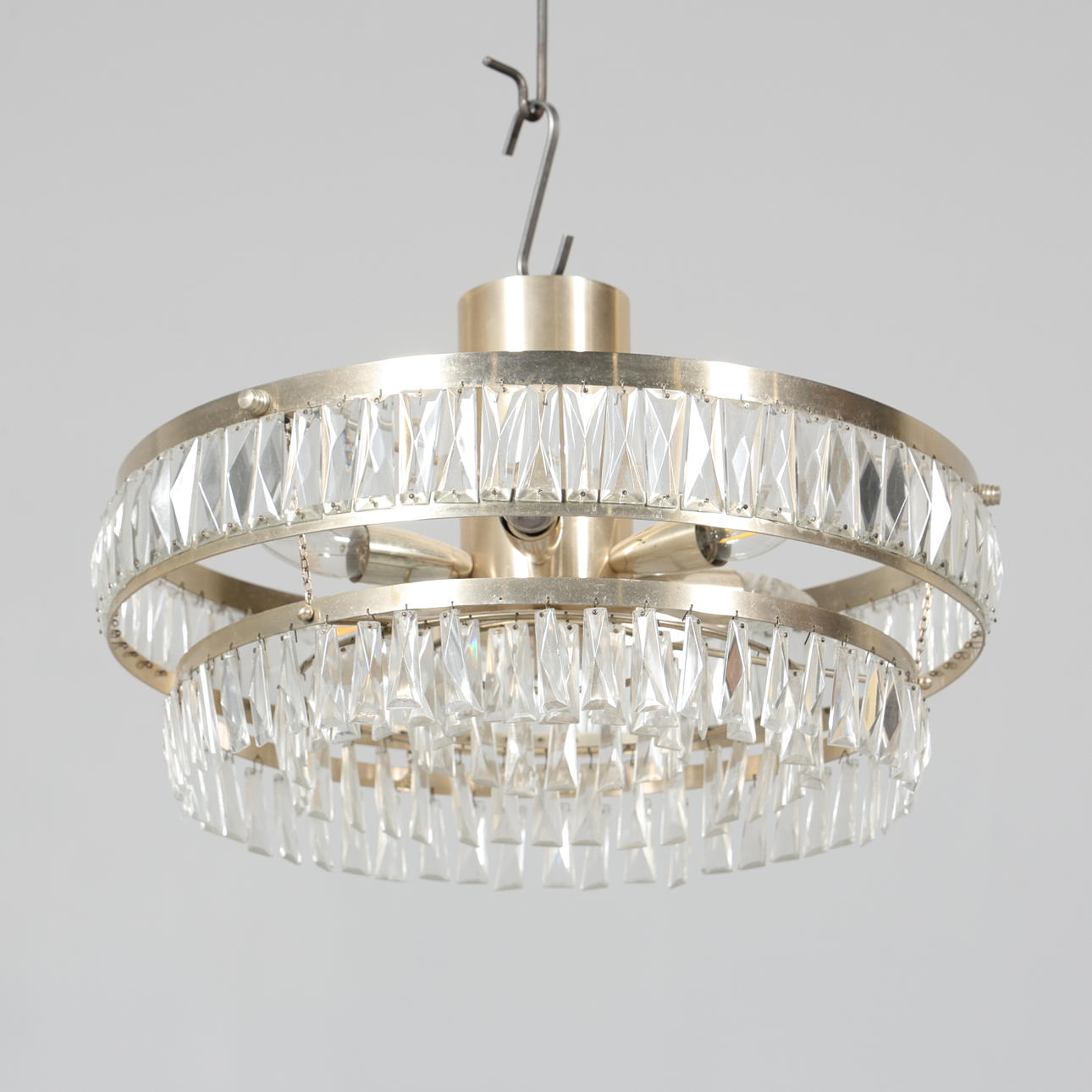 KRISTALLPLAFOND, 1900-tal.