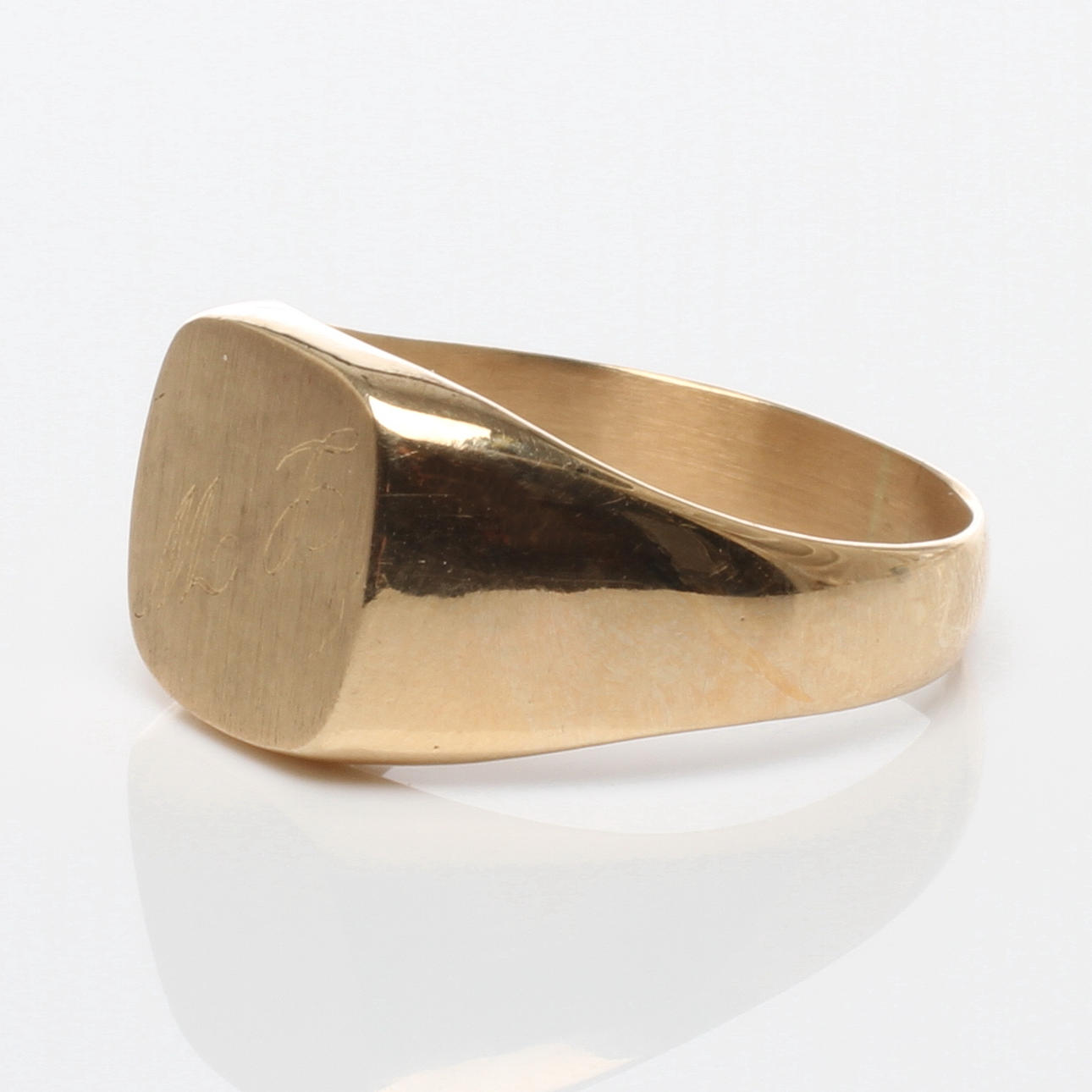 KLACKRING, 18k guld, Sverige, 1900/2000-tal.