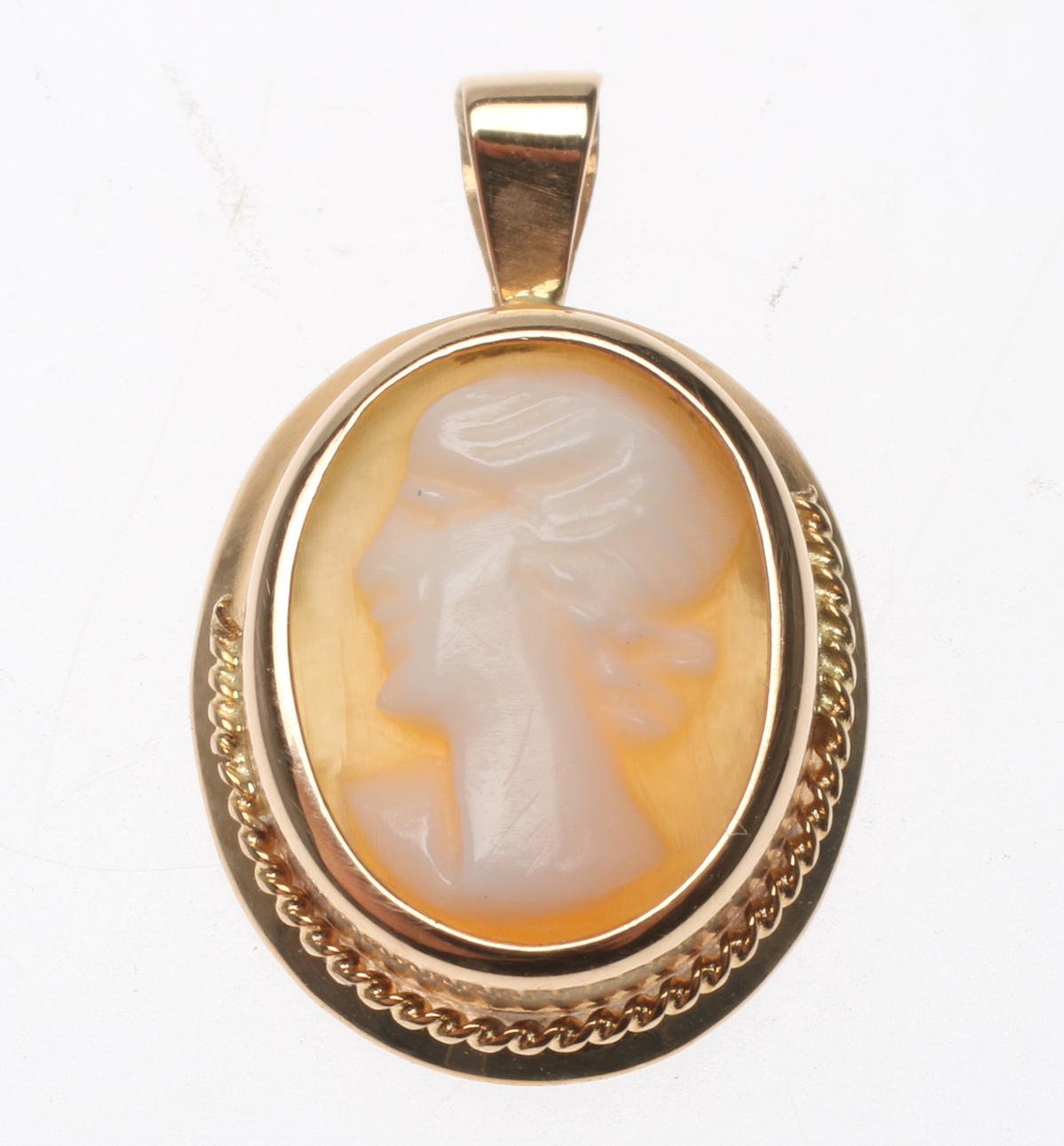 HÄNGE, camé, guld, 18k,vikt 0,7 gram.