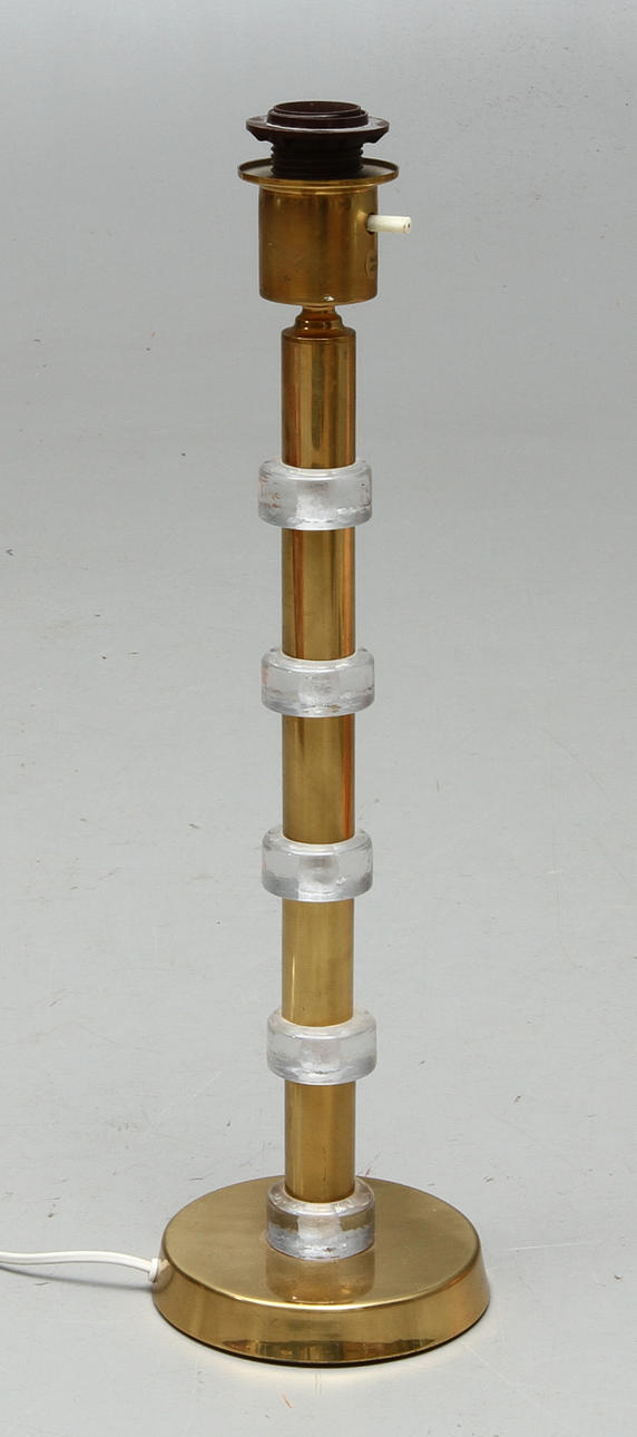 BORDLAMPA, mässing och glas, 1900-tal.