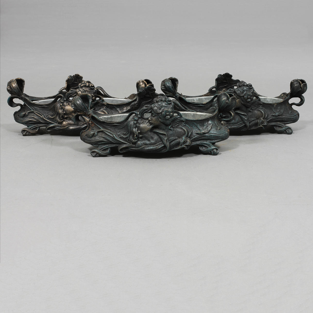 JARDINIERER, 3 st, 1900-tal. Jugendstil.