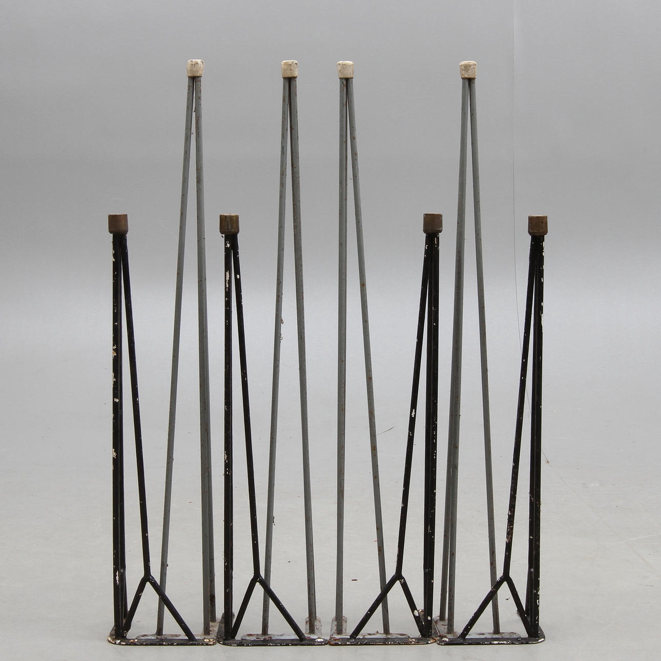 MÖBELBEN, 4 + 4 st, stringmodell. omkring 1900-talets mitt.