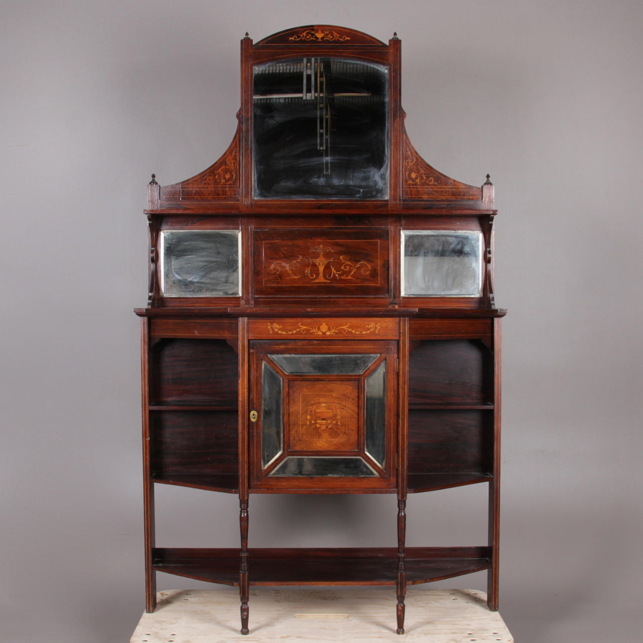 SPEGELSKÅP, mahogny, intarsia, 1900-talets första hälft.