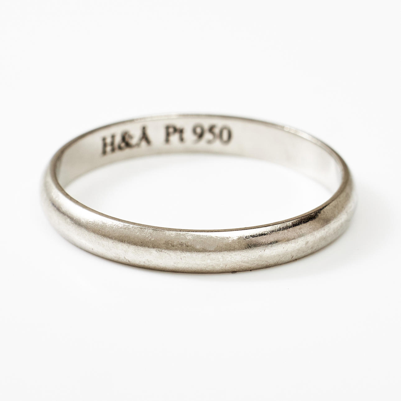 RING, platinum/950, Hellström & Åhrling AB, Stockholm, annual index missing.