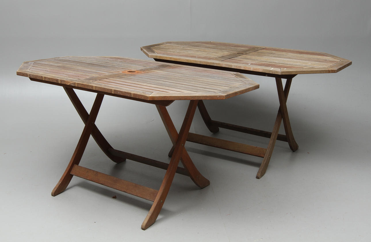 TRÄDGÅRDSBORD, 2 st, trä, 19/2000-tal.