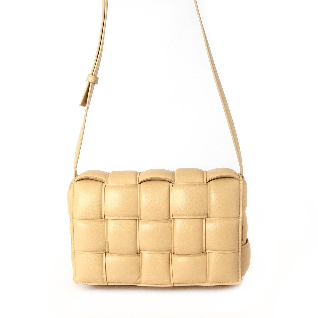 BOTTEGA VENETA. Bag, “Padded Cassett”, leather.