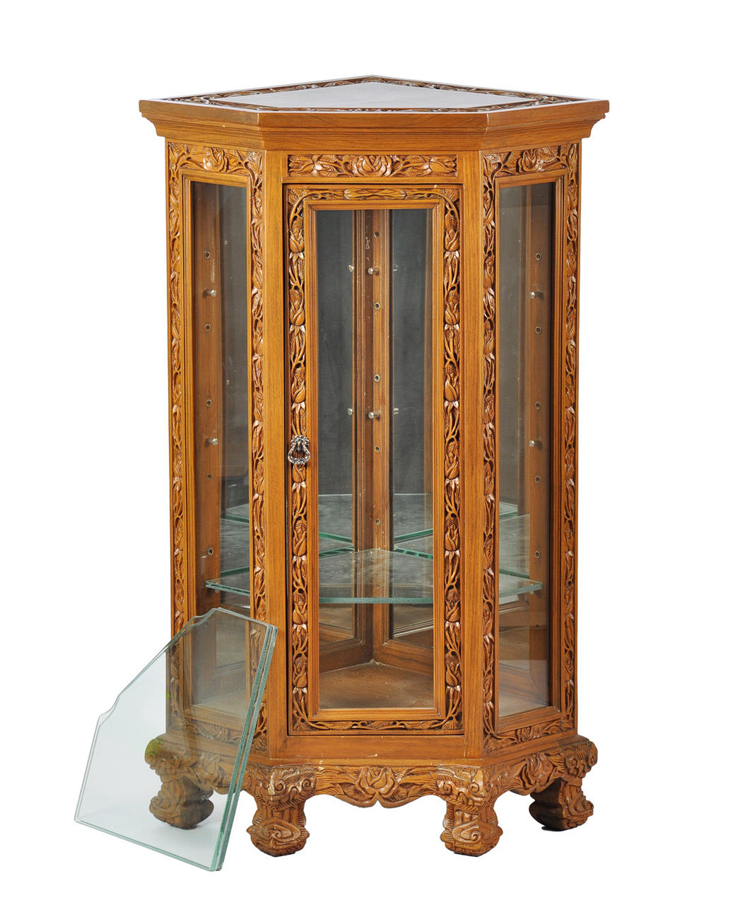 HÖRNVITRIN. Trä. Asiatiska dekorationer, snidade rosor.