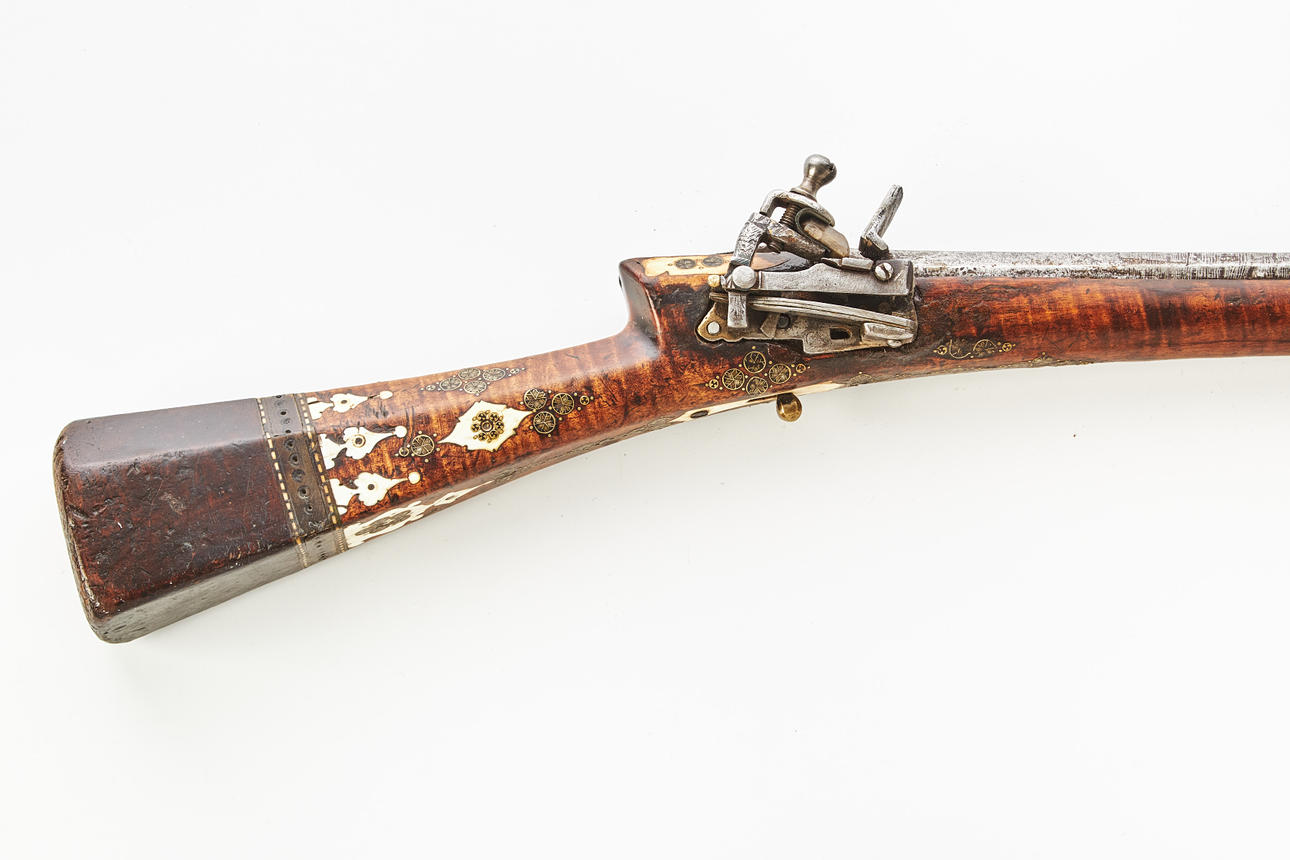 Snap-lock rifle, with miquelet clasp, Ottoman, 19th century.