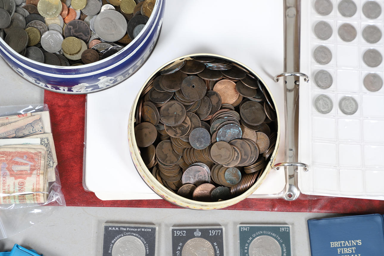 A LARGE COLLECTION OF UK AND WORLD COINS. Coins, Medals & Stamps ...