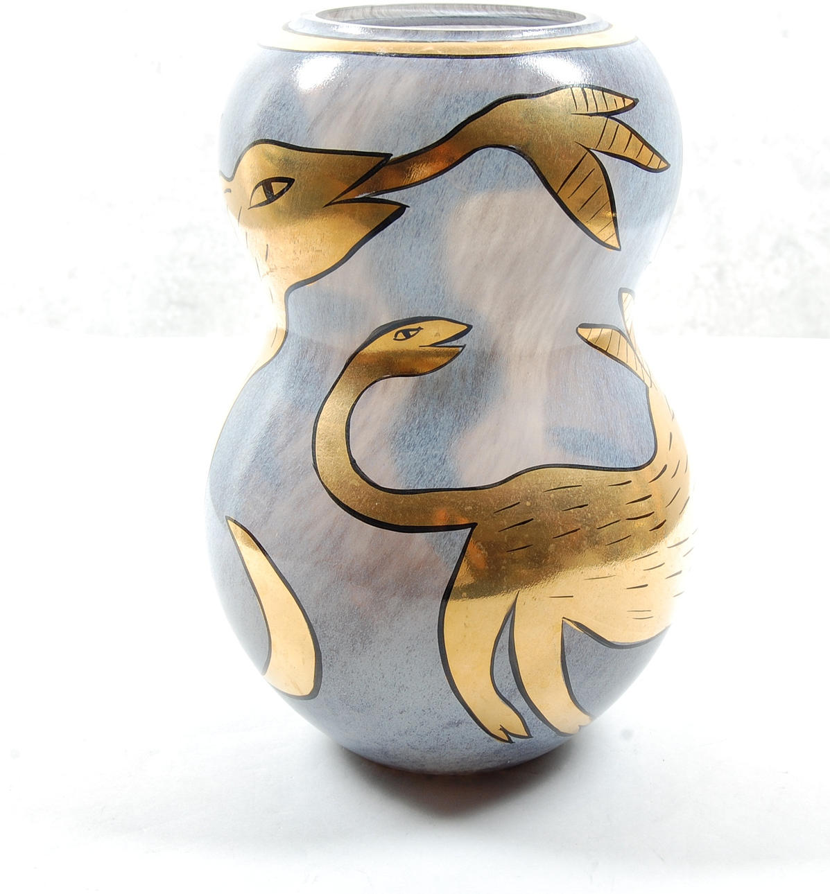 ULRICA HYDMAN-VALLIEN. Vas, handmålad,signerad, numrerad.