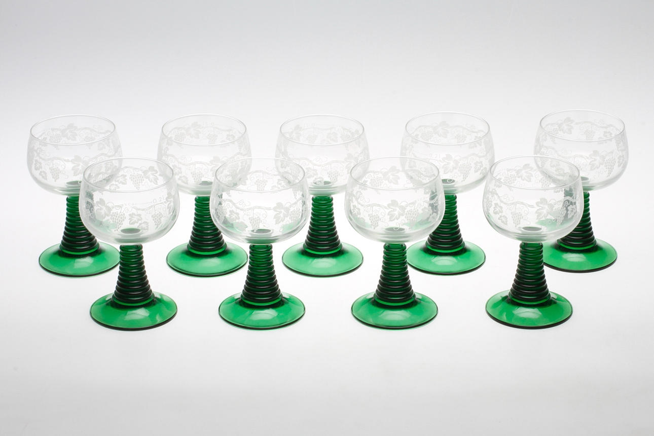 VITVINSGLAS, 9 st, så kallade remmare, 1900-talets andra hälft.