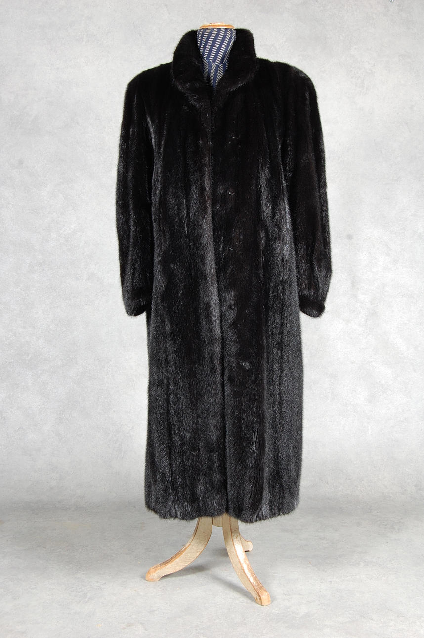 MINKPÄLS, sagamink , nyskick.