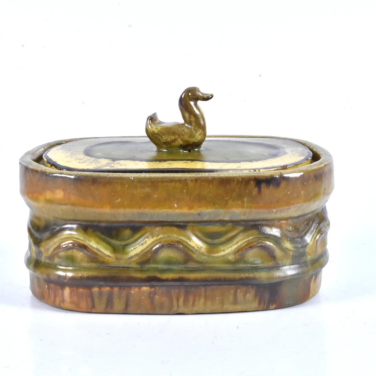 ALLAN EBELING. A ceramic lid box, Torshälla 1933.