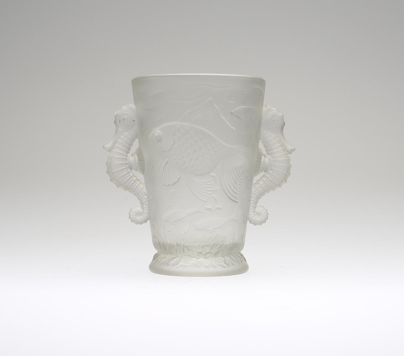 VAS, glas, Laliquestil, 1900-talets första del.
