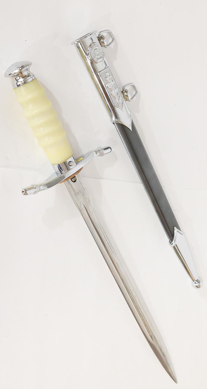 AUFKLEBER FÜR OFFIZIER (LUFTWAFFE/ARMEE) DER DDR.