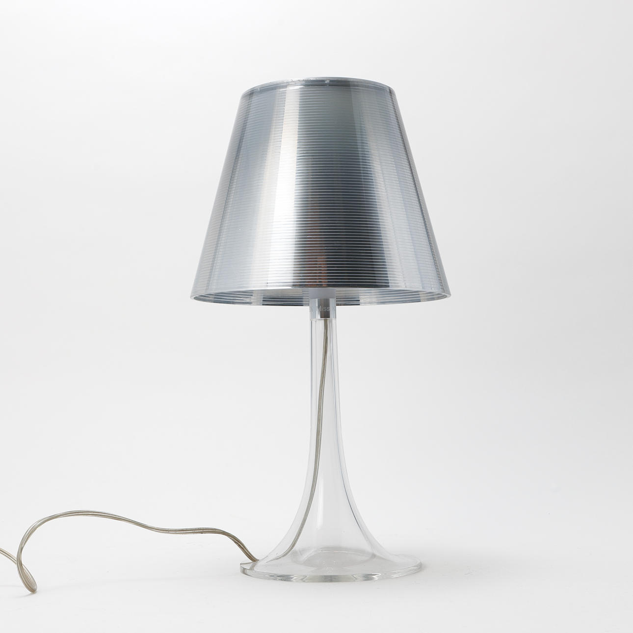 PHILIPPE STARCK. Bordlampe, „Miss K“ til Flos.
