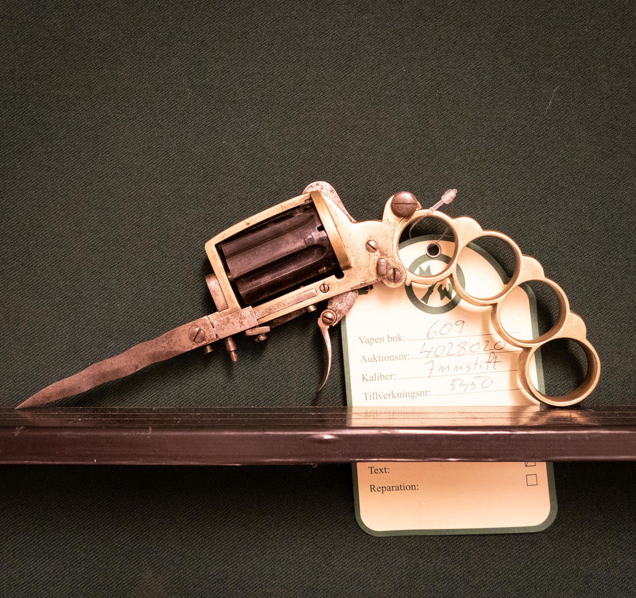 L.Dolne Model Apache Caliber7mm pin. Till.nr. 5450.