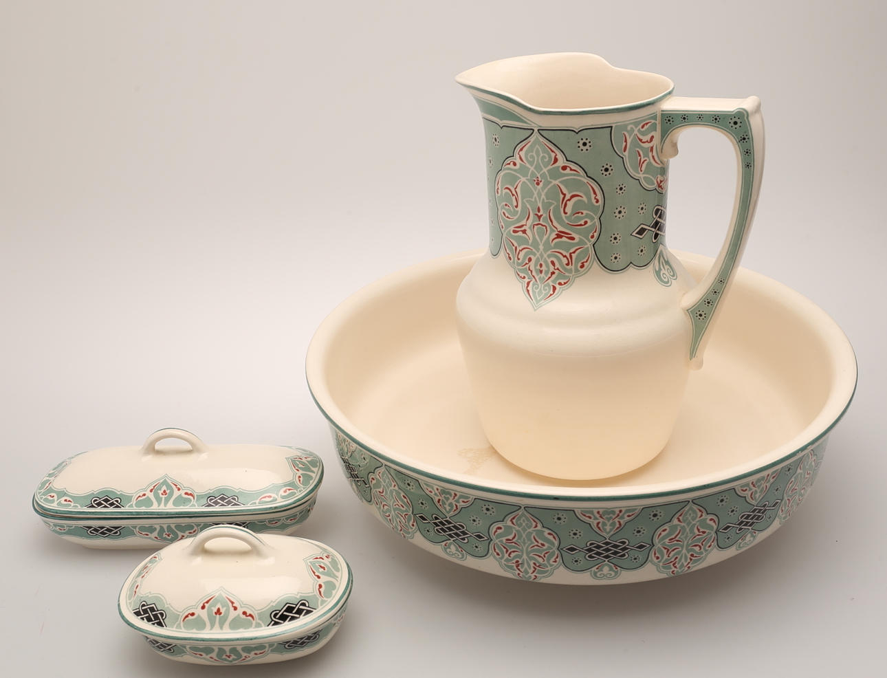 TVÄTTSET, 4 delar, porslin, Villeroy och Boch, Jugeng tidigt 1900-tal.