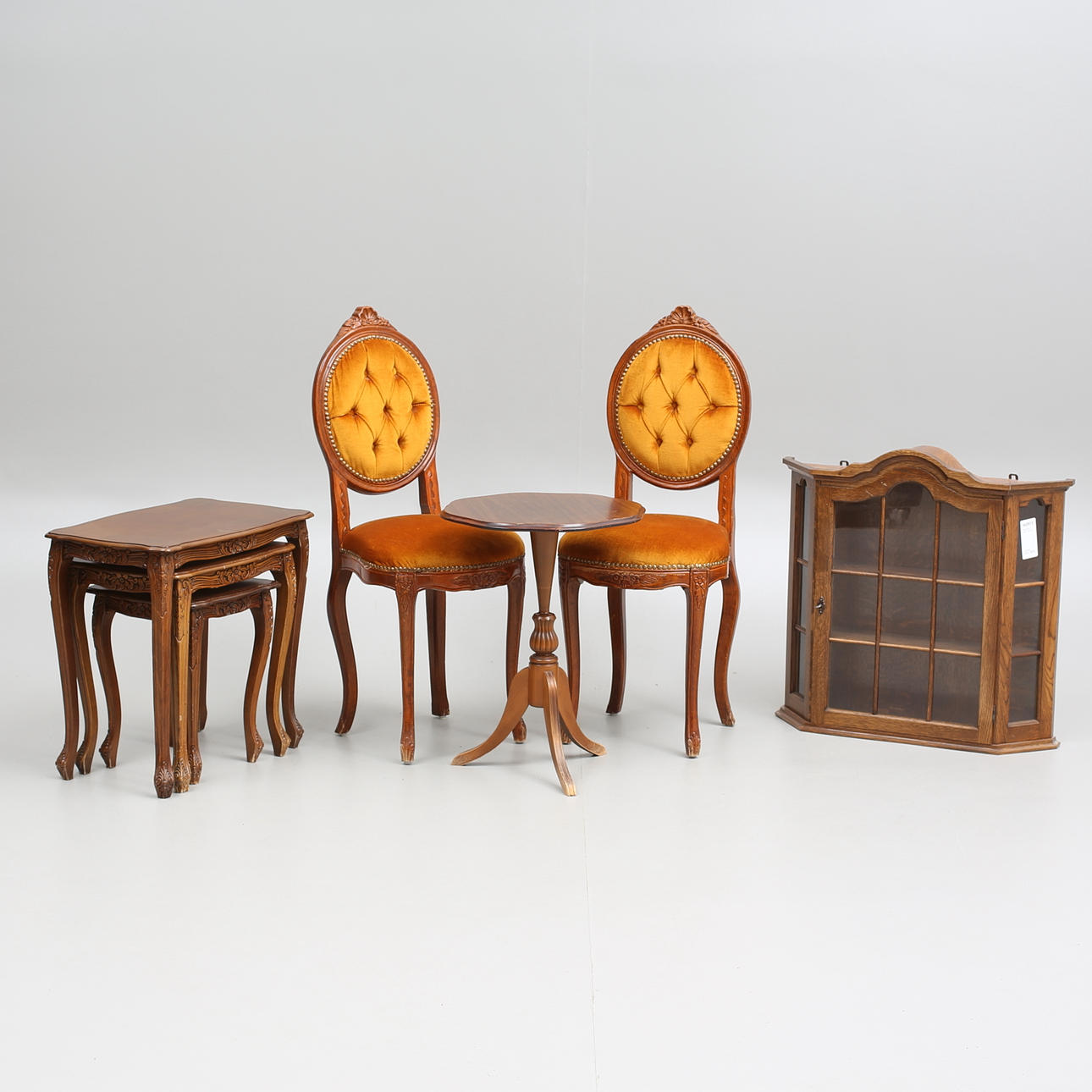 MÖBLER, 5 delar, 1900-tal.