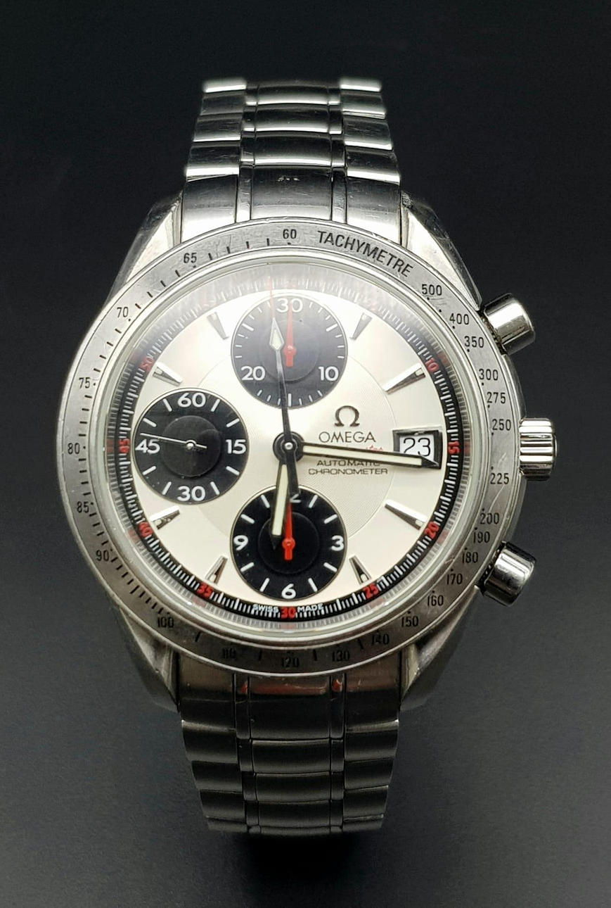 AN OMEGA "SPEEDMASTER"CHRONOMETER AUTOMATIC WITH 3 SUBDIALS AND DATE BOX, 40mm. 41124-1268.