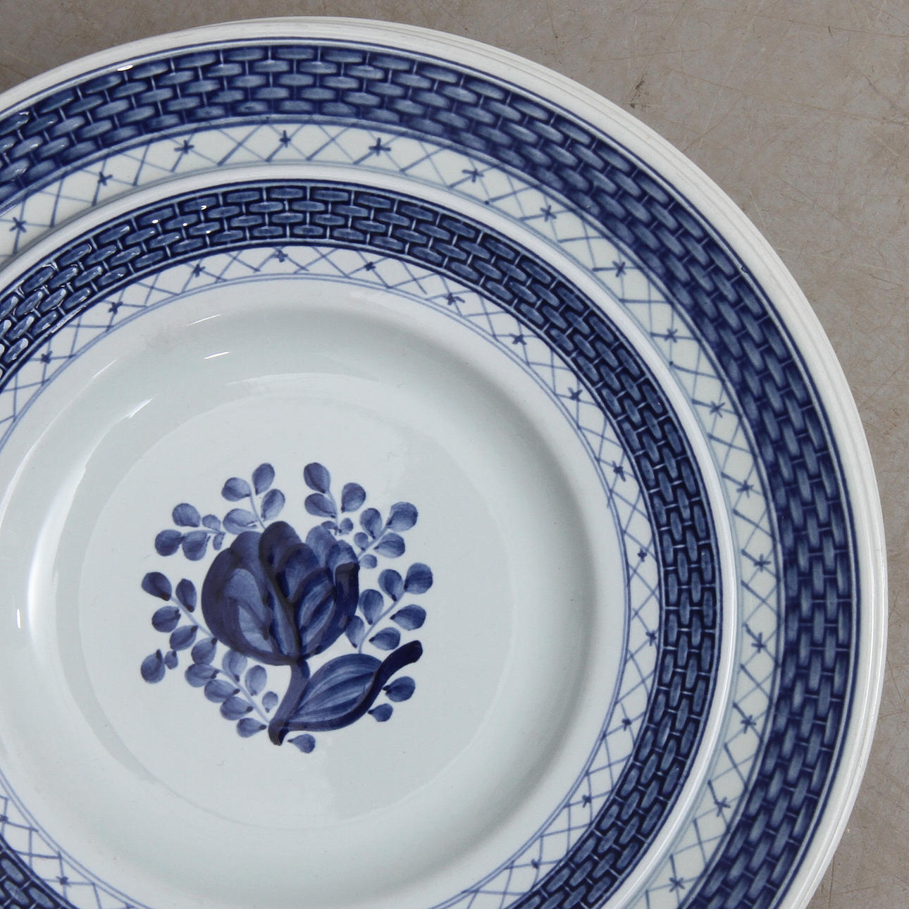 MATSERVISDELAR, 38 delar, porslin, "Tranquebar", Aluminia, Damnark.