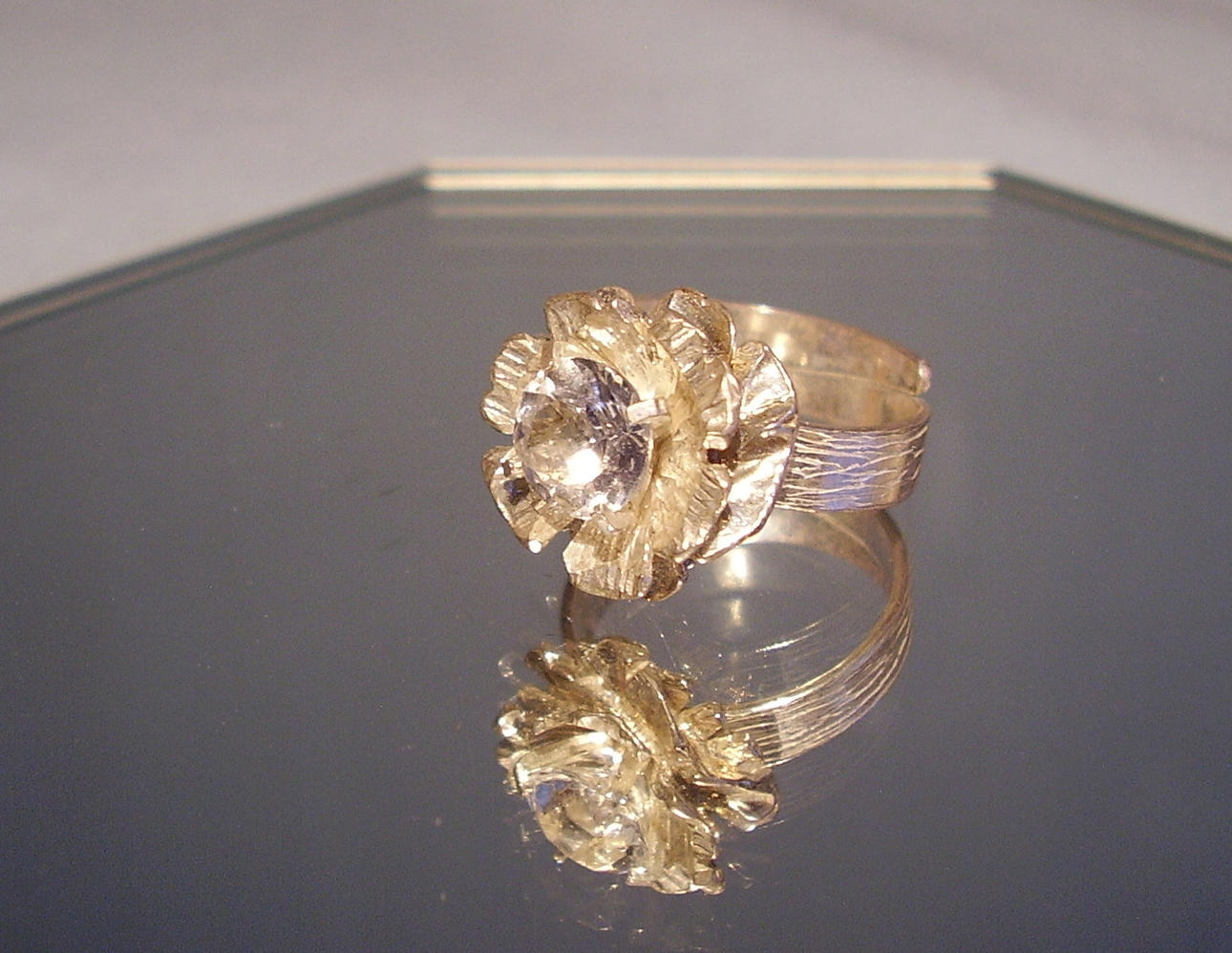 BERGKRISTALL BLOSSOM RING silver 925.