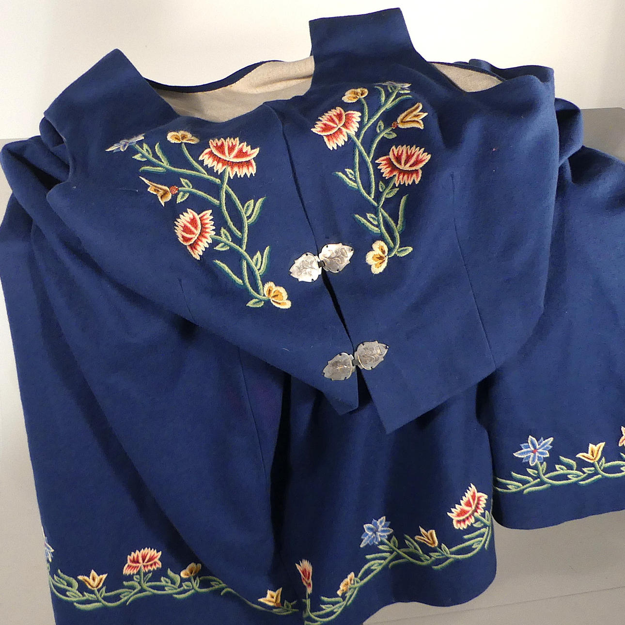 FOLKDRÄKT / NORDLANDSBUNAD, Norge.