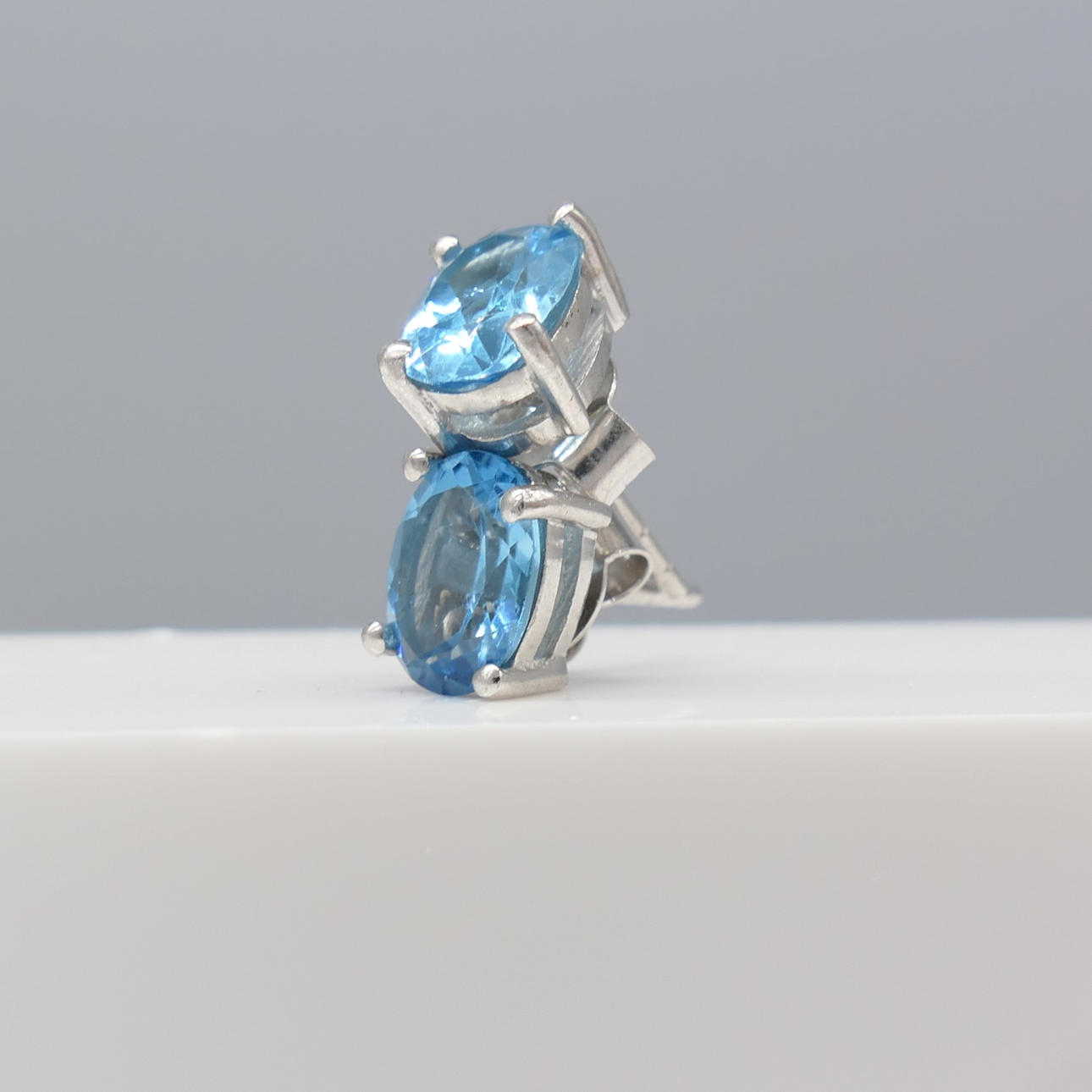 SWISS BLUE TOPAZ -nastat.