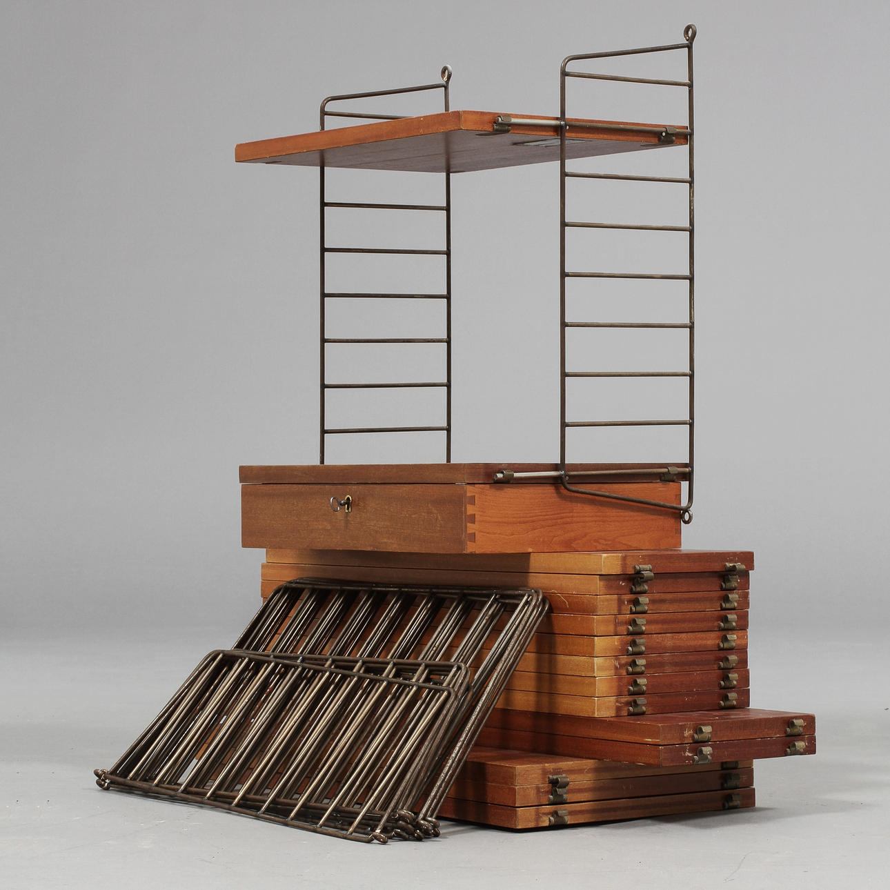 HYLLSYSTEM, "String", Nils Strinning, 1950/60-tal.