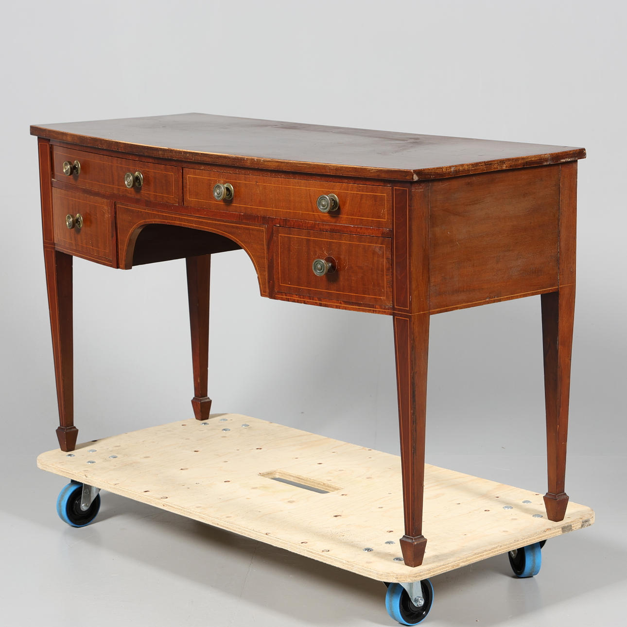 ESCRITORIO, estilo inglés.