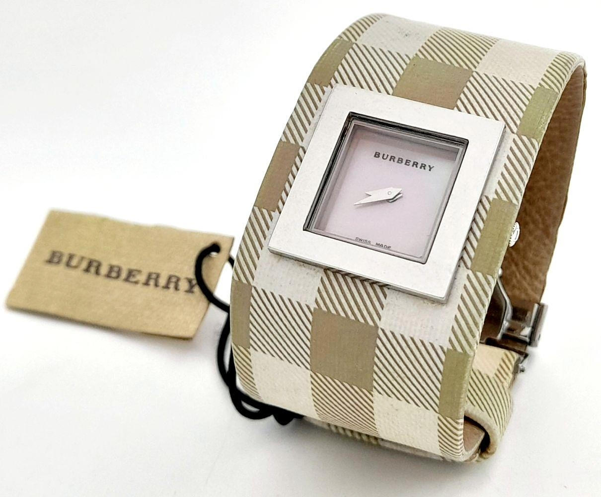 EN BURBERRY QUARTZ DAMKLOCKA 200125 - 1042.