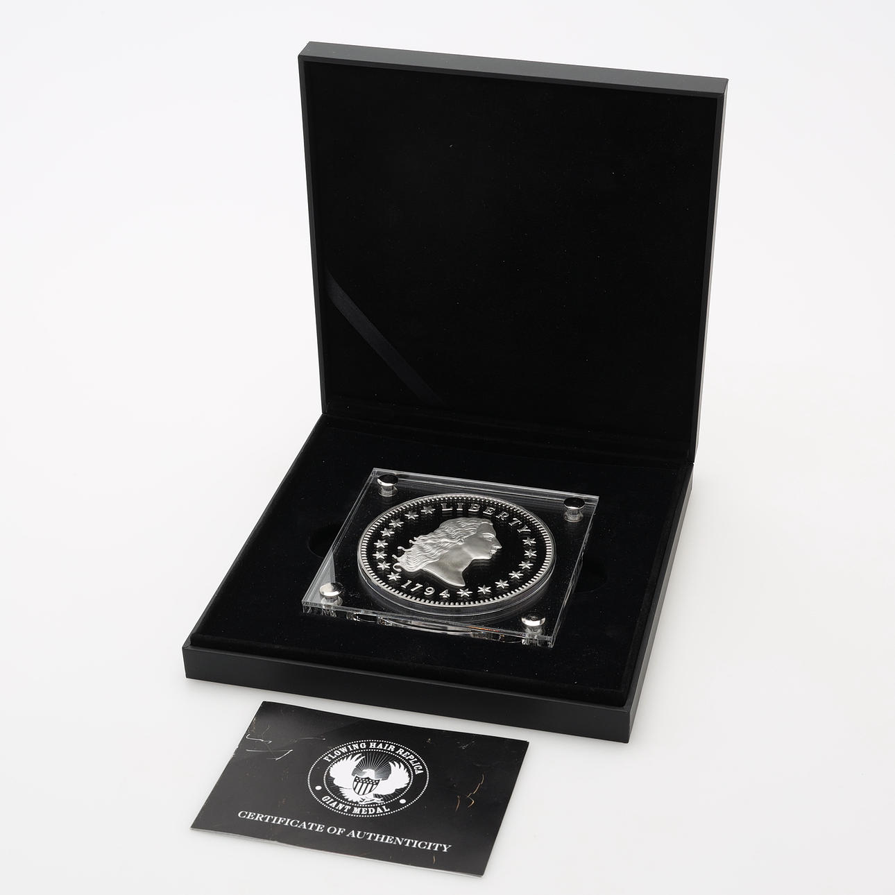 REPLIKA, platinapronssia, USA, 2016.