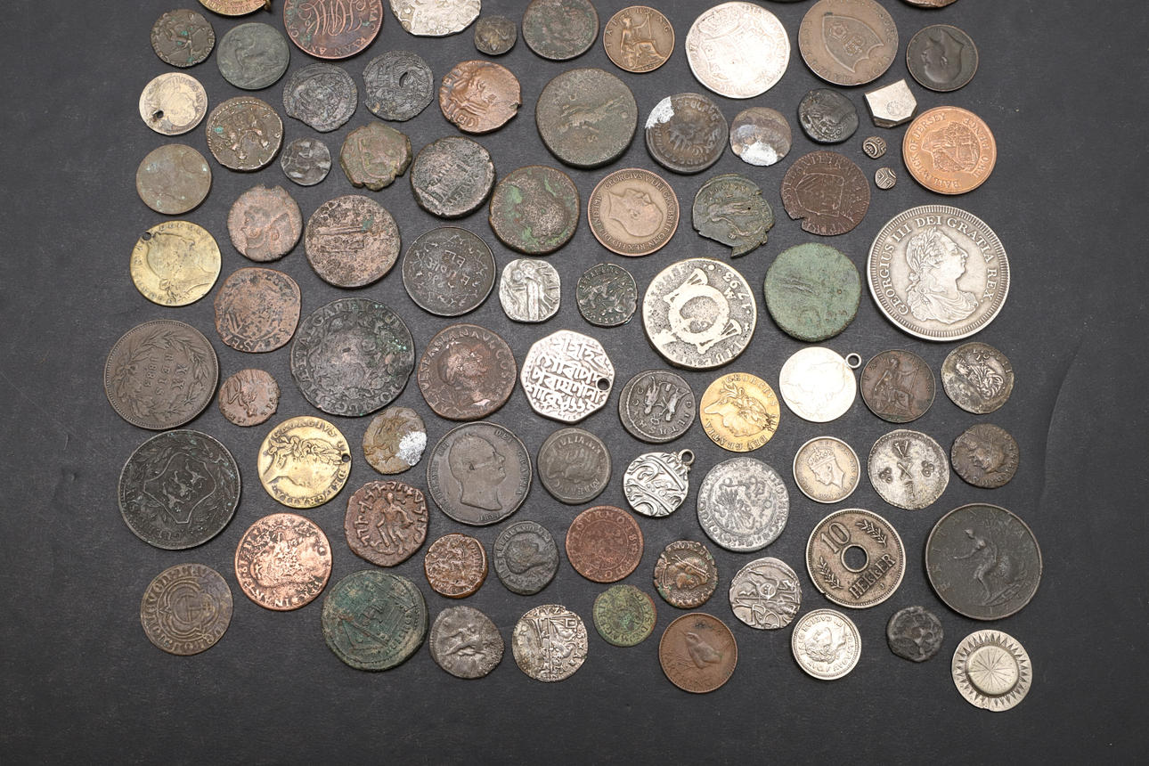 A MIXED COLLECTION OF ANCIENT AND OTHER COINS. Coins, Medals & Stamps ...