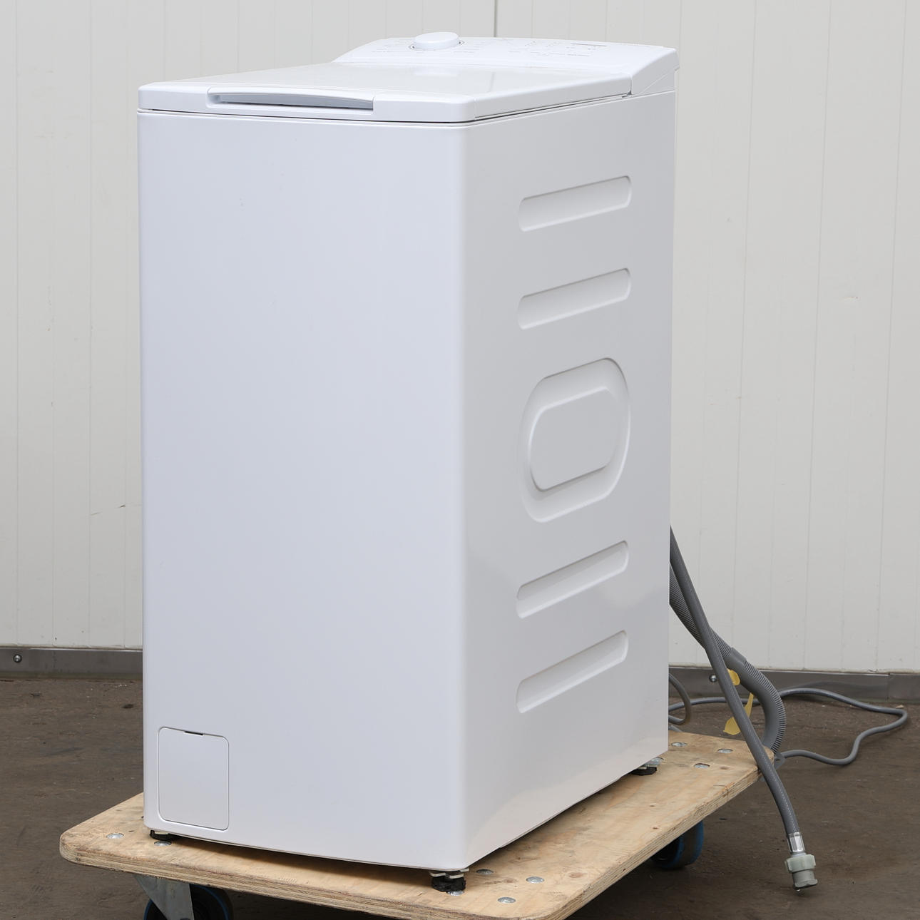 TVÄTTMASKIN, Logic. Toppmatad.