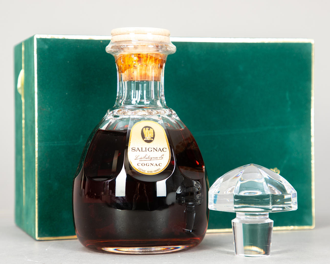 COURVOISIER S.A.S. Salignac cognac, Napoleon in jewelry box