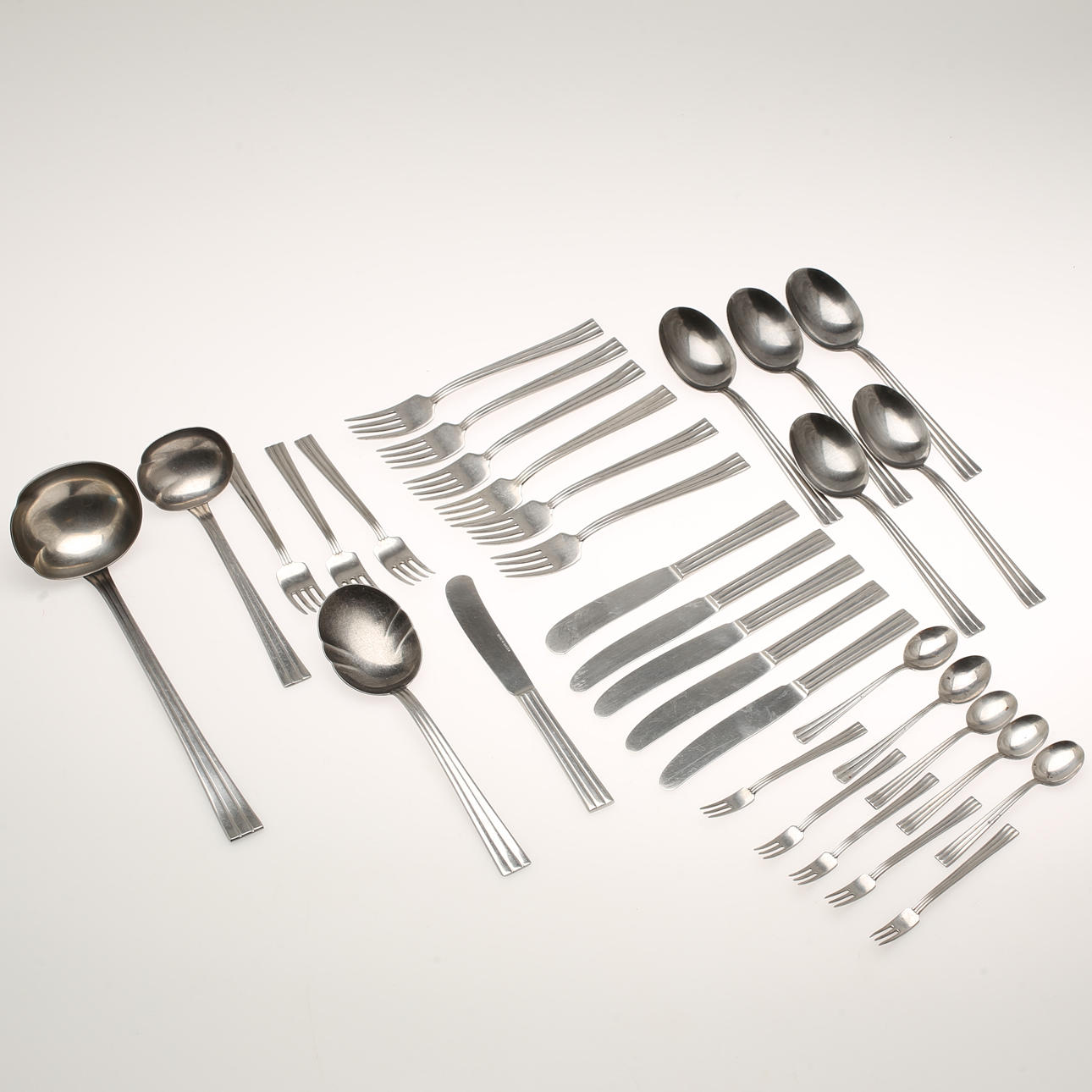 BESTICKUPPSÄTTNING, 32 delar, Parad, Gense.