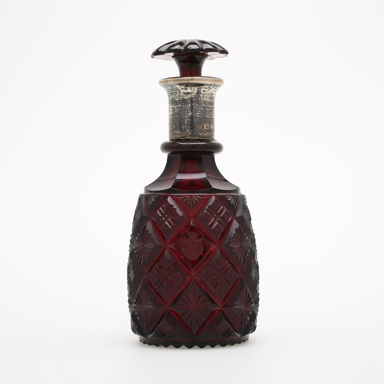 KARAFF, slipat glas med silverhals.