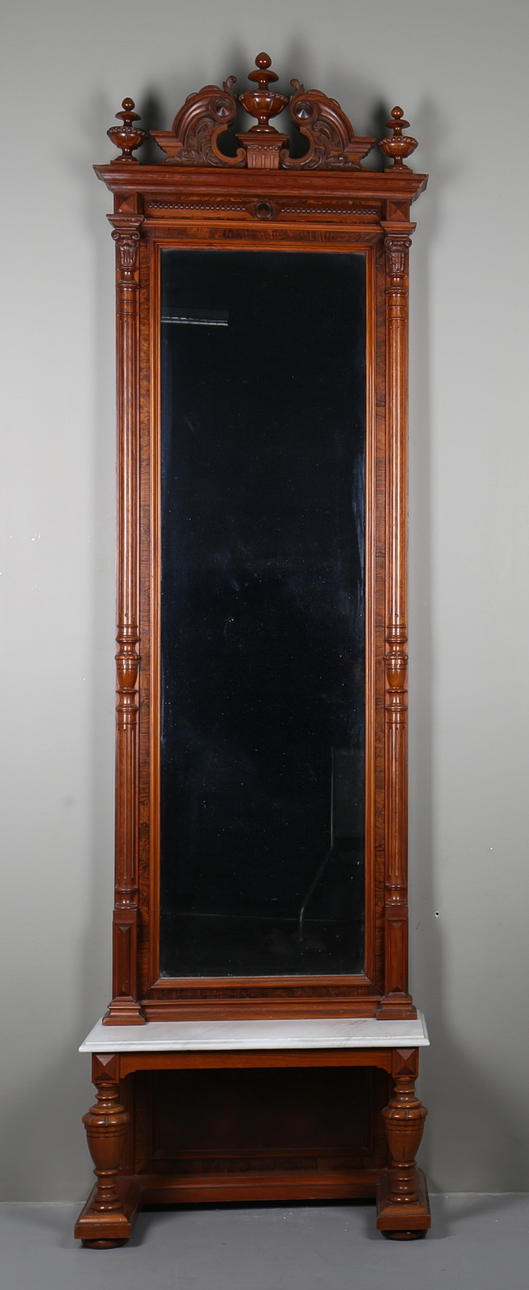 SPEGEL samt KONSOLBORD, mahogny, nyrenässans, 1800-talets slut.