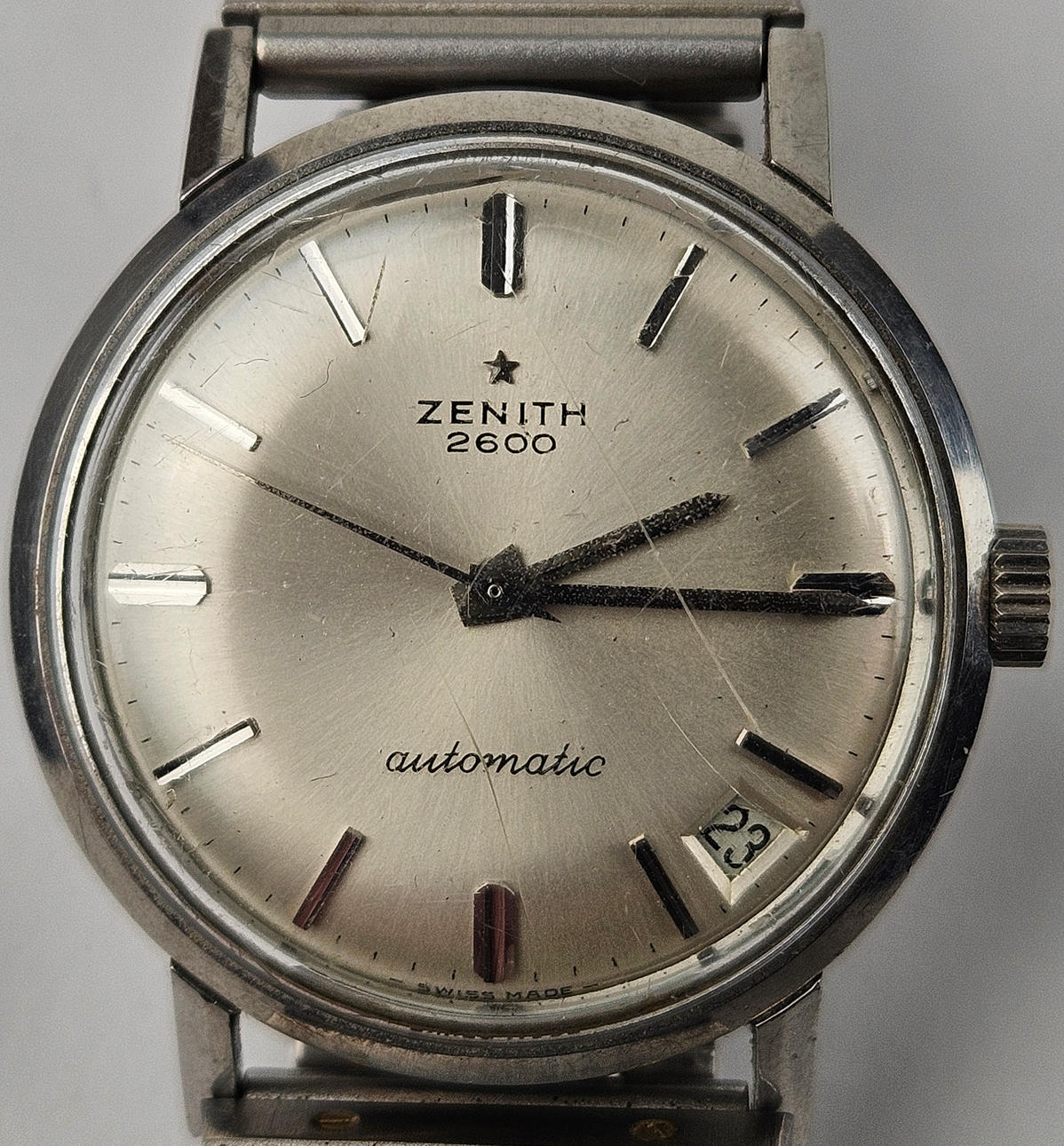 ZENITH. Wristwatch, 2600, automatic.