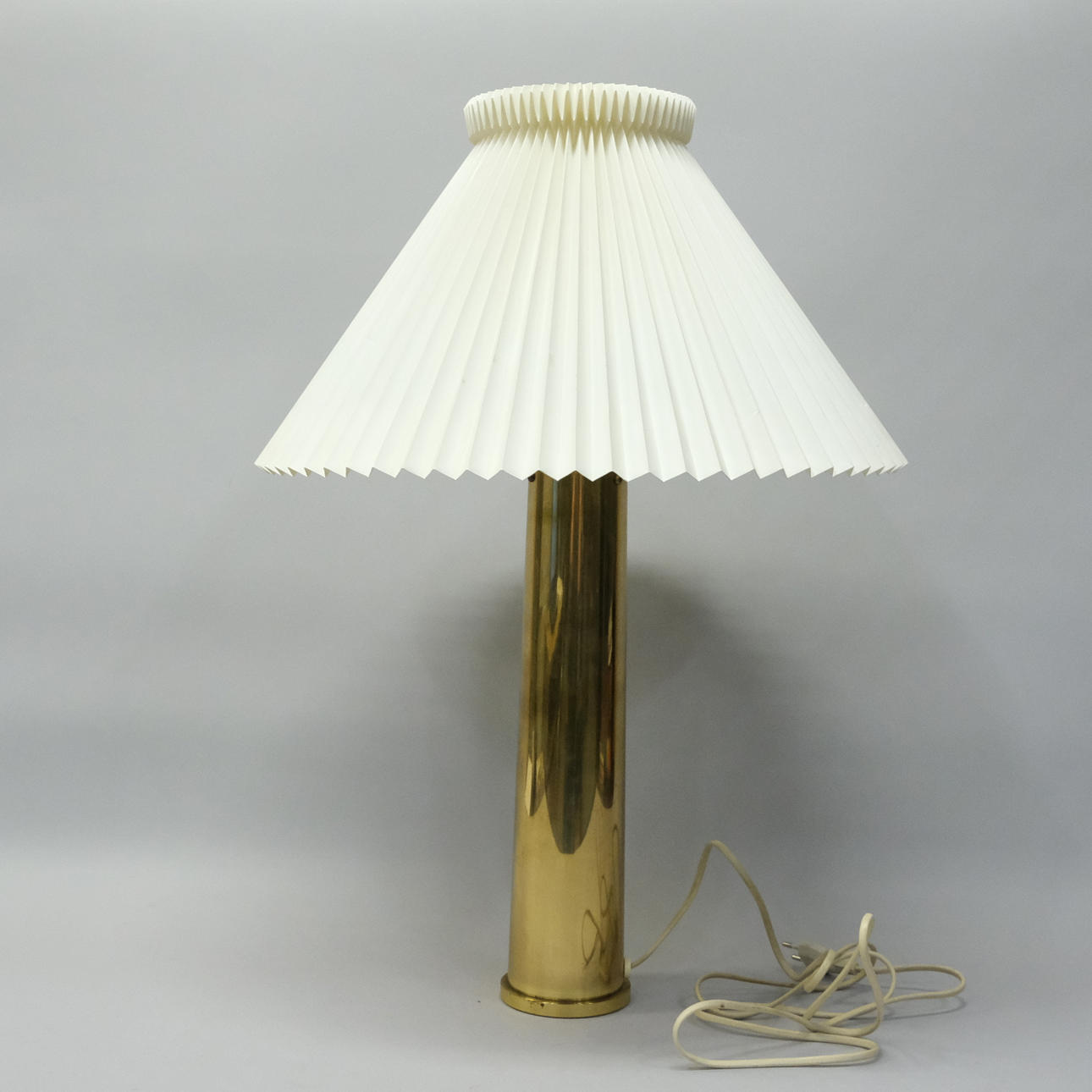 PÖYTÄVALAISIN, MESSINKI, IKEA.