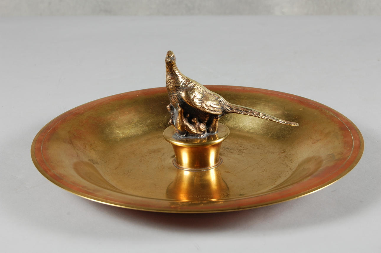 FAT, patinerad mässing, daterat 1948.