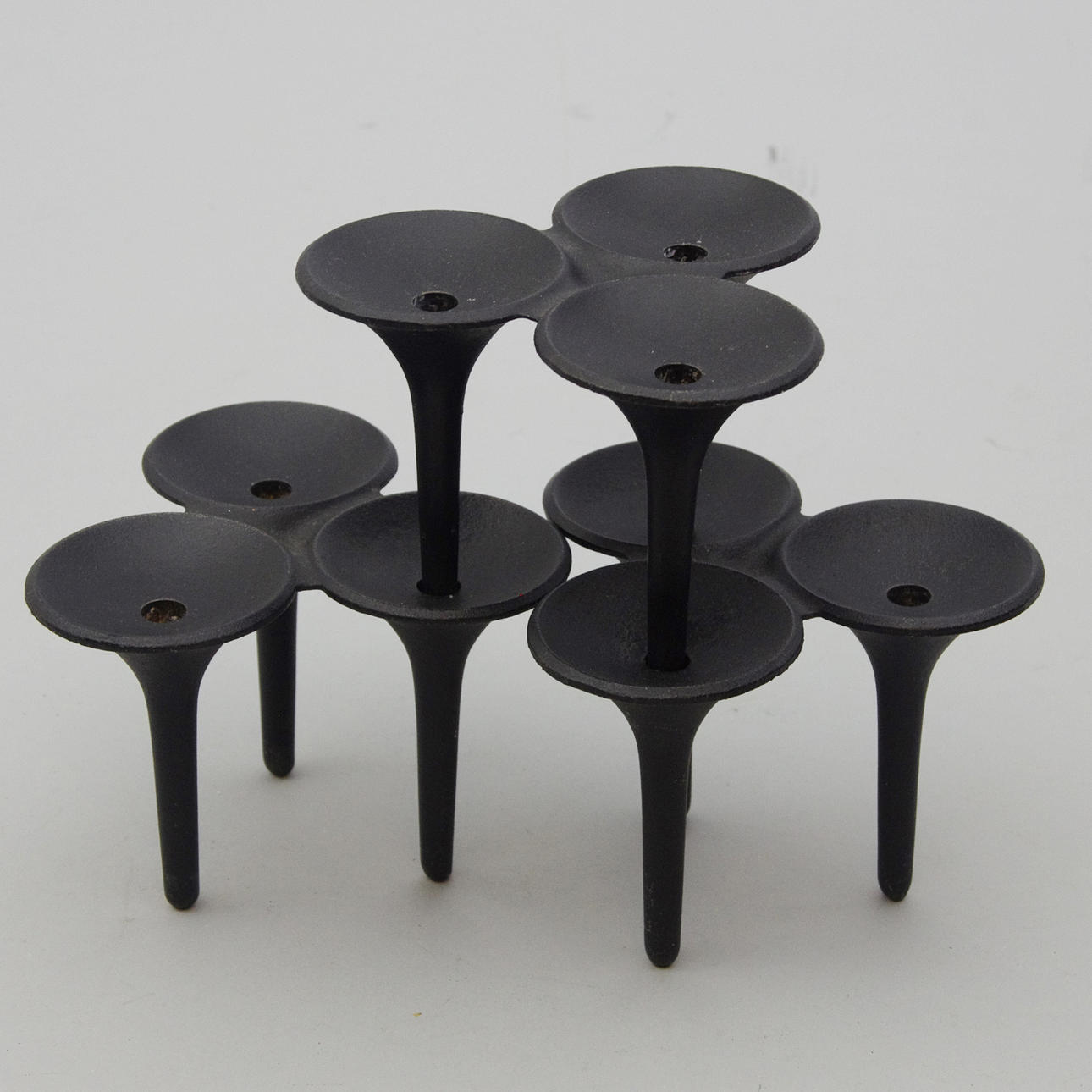 LJUSSTAKAR, 3 stycken, svartmålad gjutjärn, Danmark.